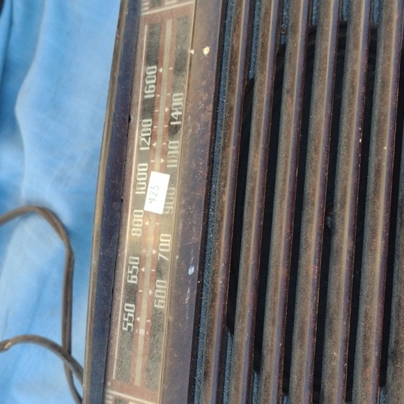 Antique1952 Philco Transitone AM Radio - Brown - Picture 2 of 3